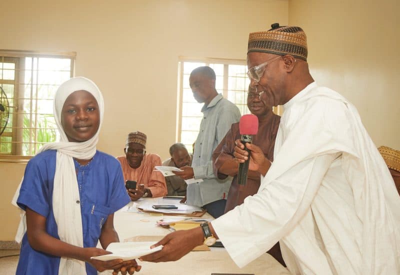 Chief J.O. Omuya Foundation scholarship presentation